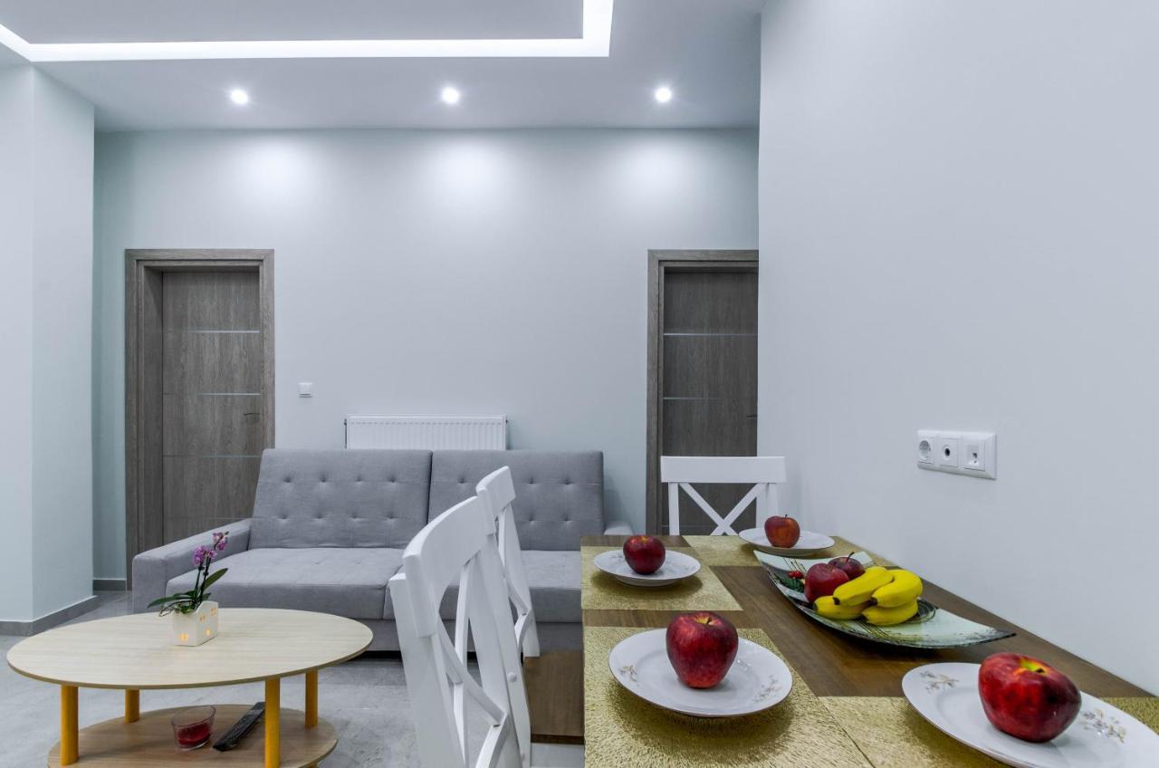 Renovated 2Bd House Close To Pireus Port Экстерьер фото